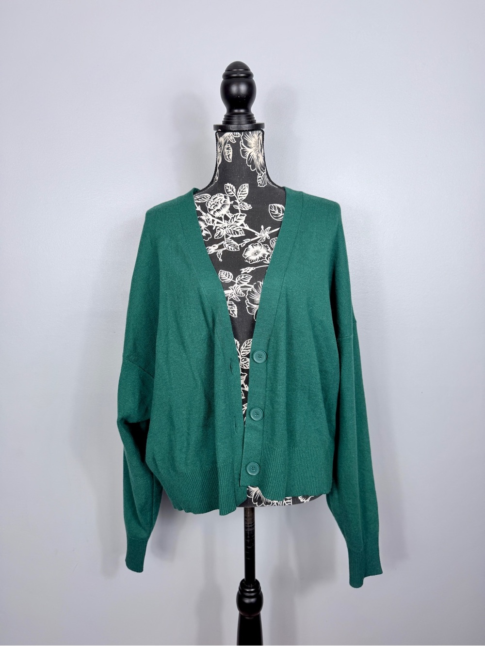 Express emerald green button up oversized knit cardigan sweater size XL